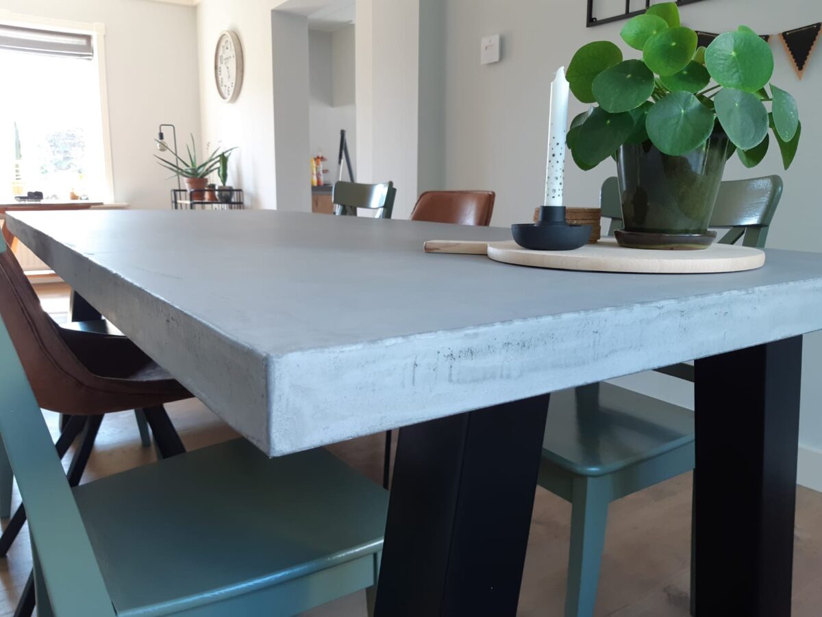 Maatwerk betonstuc tafelblad